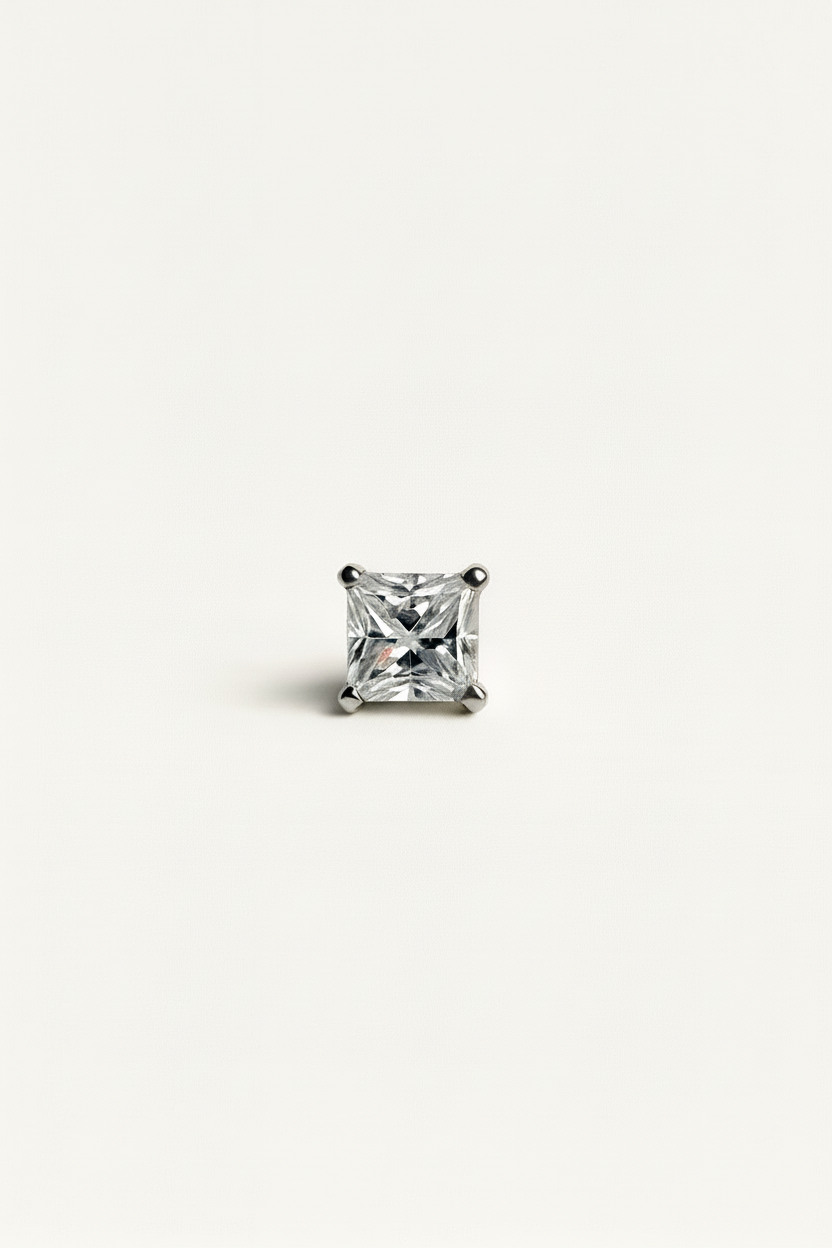 4mm Princess cut stud